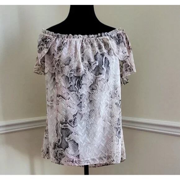 White House Black Market Tops - White House Black Market Blush White Peasant Blouse Animal Print Size Small